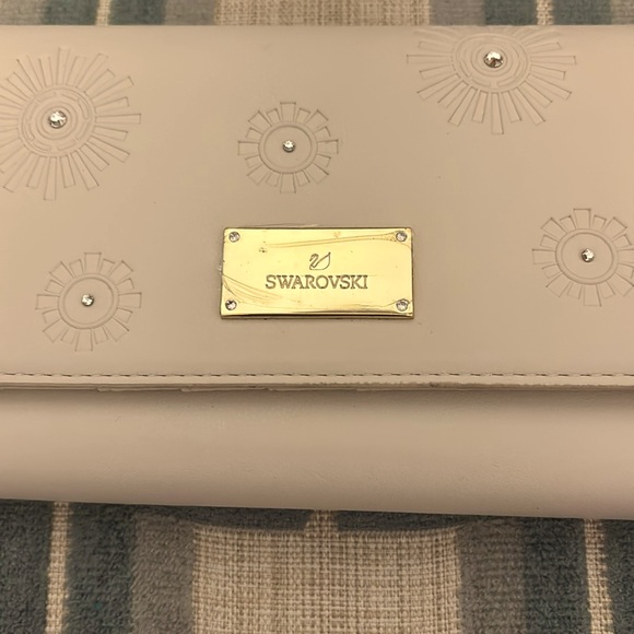 Swarovski Crystal Travel Wallet Cream #5493061 - Picture 3 of 9
